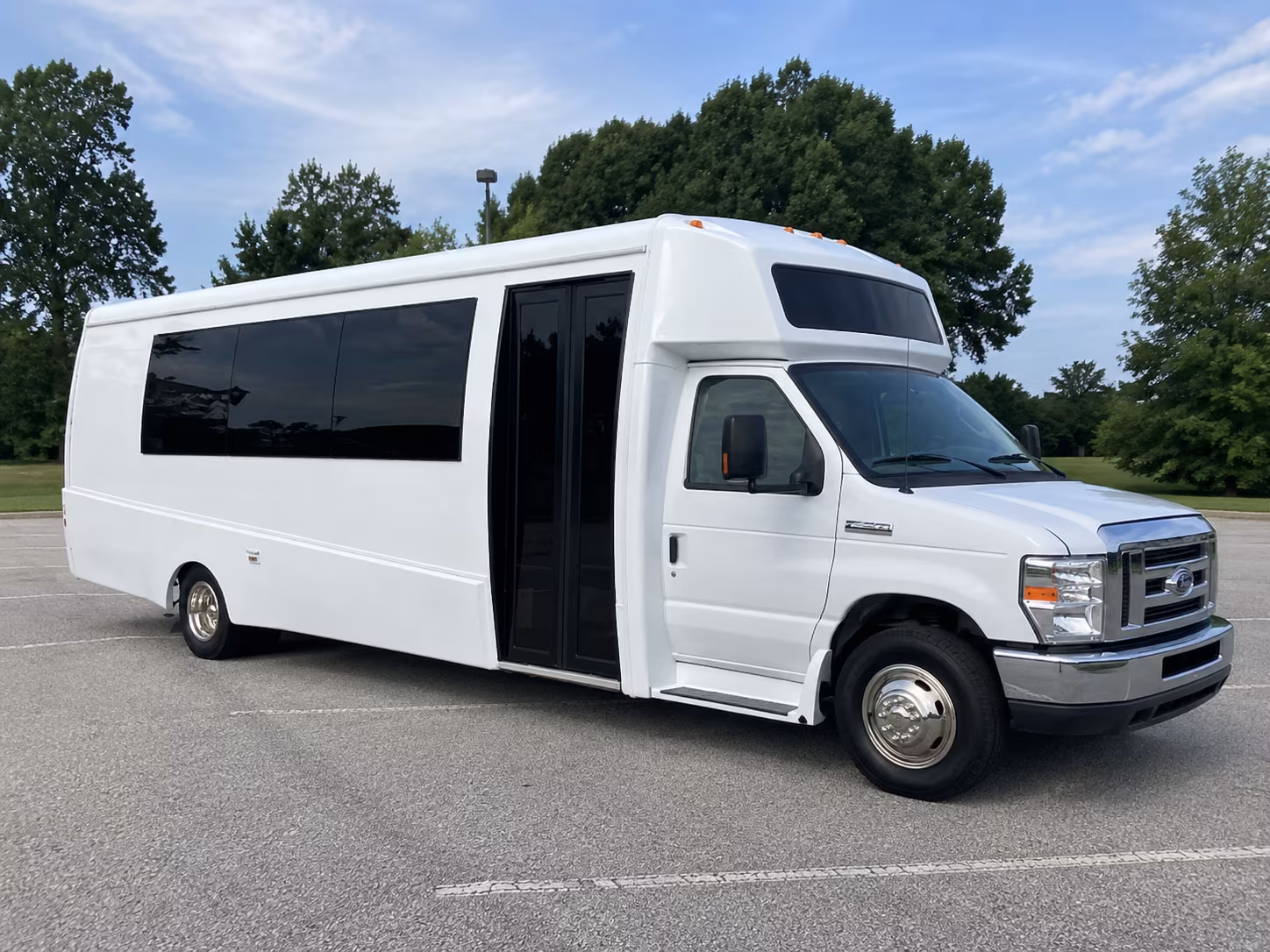 philadelphia 18 passenger party bus