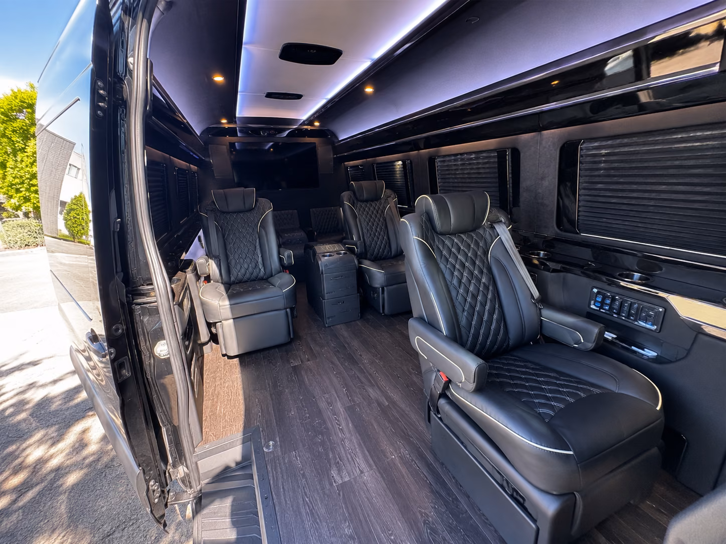 secure transportation for your next corporate event 3